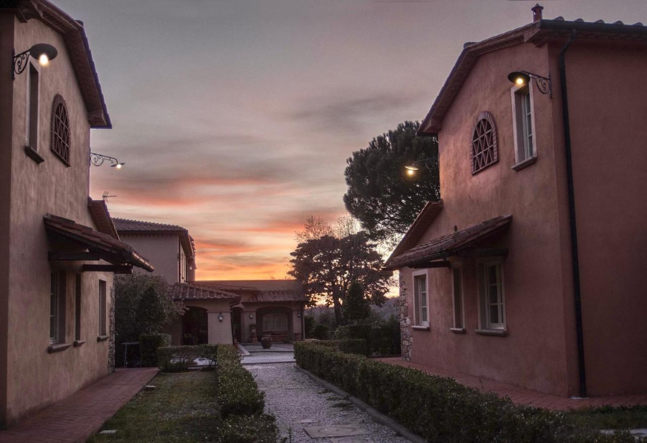 Apartments In Residence With Swimming Pool In Monteverdi Marittimo Esterno foto
